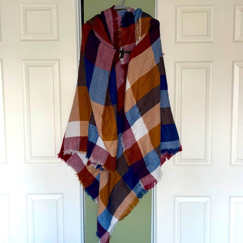 Cute Plaid Poncho/Scarf, Great Condition!
